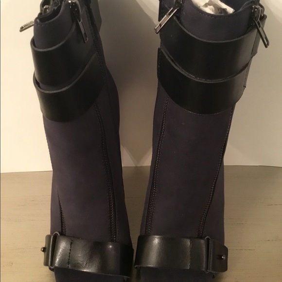 🦋Open Toe Booties🦋 - Picture 3 of 3